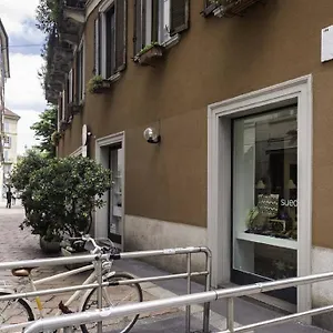 Osti 3 Beautifully Furnished Apartment Milan